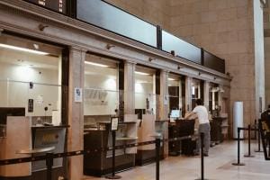 How To Choose The Right Bank Account For Your Financial Needs