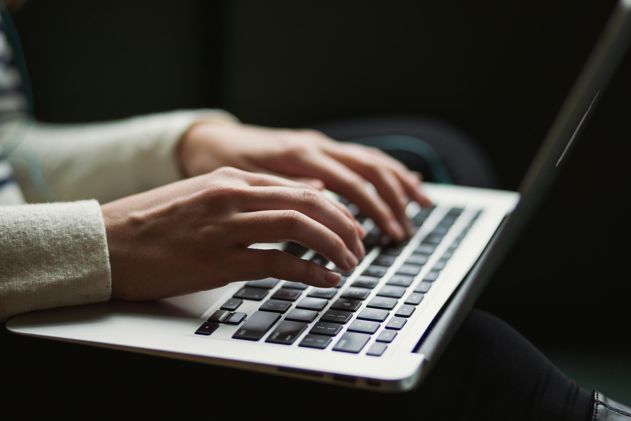 AI writing tools and digital content business