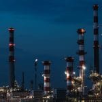 Oil Prices Fall as Saudi Supply Concerns Ease Despite Middle East Risks