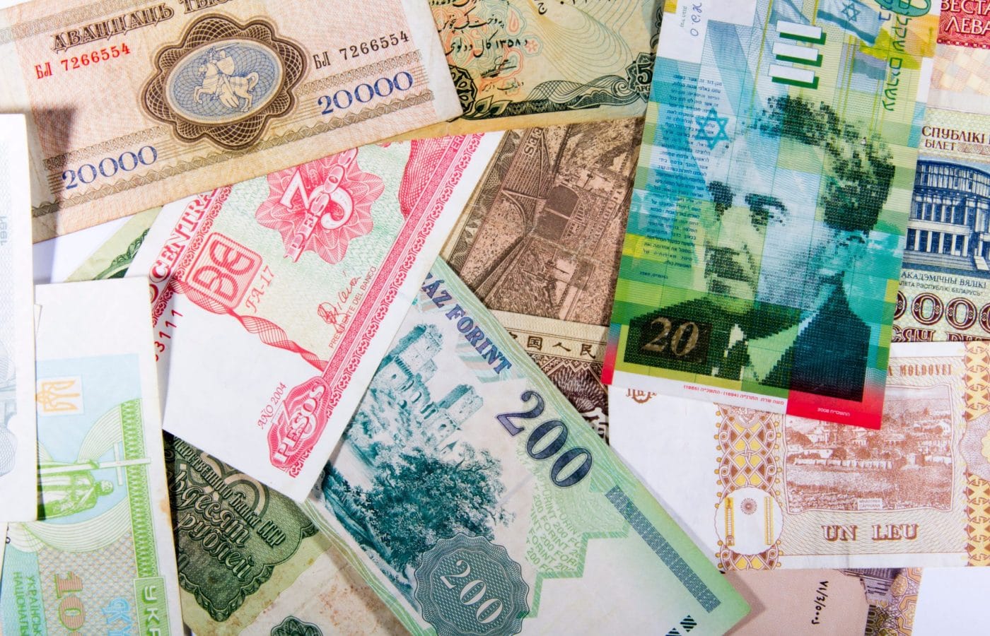 Asian Forex Outlook: Dollar Strength Pressures Yen and Regional Currencies